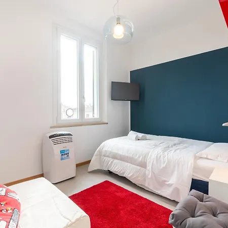 Among The Roofs Of Parma! * Parme