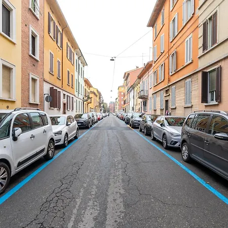 Among The Roofs Of Parma! * Parme